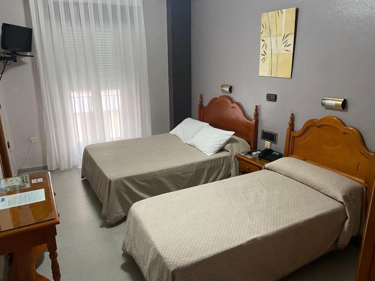 Hotel Lusitania, Centro Ciudad, Parking Privado ميريذا المظهر الخارجي الصورة