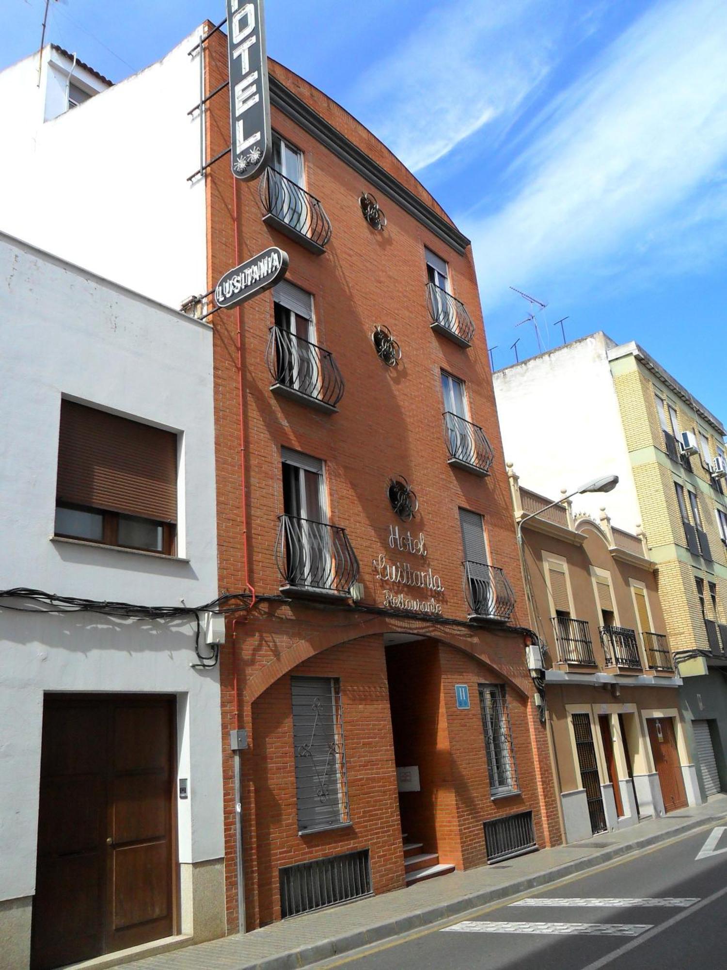 Hotel Lusitania, Centro Ciudad, Parking Privado ميريذا المظهر الخارجي الصورة