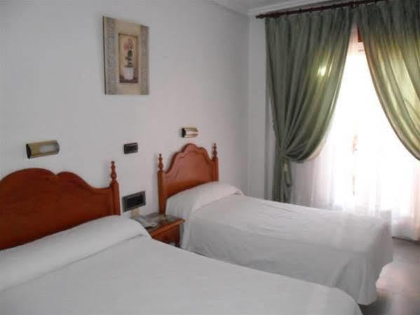 Hotel Lusitania, Centro Ciudad, Parking Privado ميريذا المظهر الخارجي الصورة