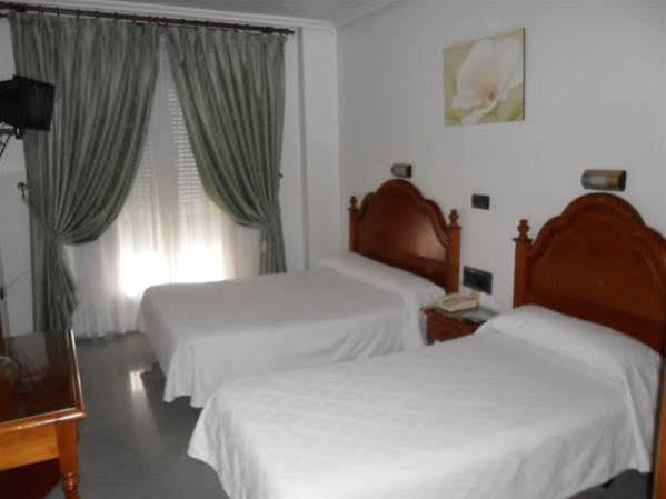 Hotel Lusitania, Centro Ciudad, Parking Privado ميريذا المظهر الخارجي الصورة