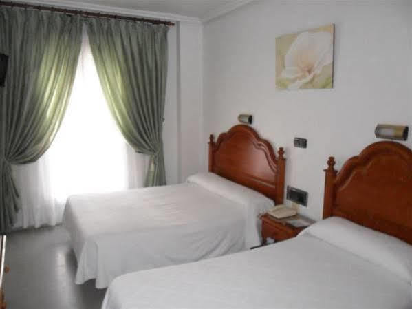 Hotel Lusitania, Centro Ciudad, Parking Privado ميريذا المظهر الخارجي الصورة